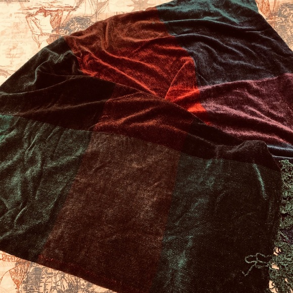 Multi Colored Throw Blanket - Picture 3 of 3